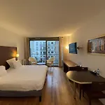 Residhotel Imperial Rennequin 4*