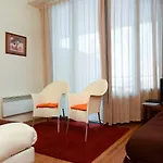 Residhotel Imperial Rennequin 4*