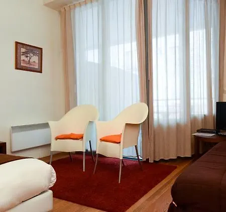 Residhotel Imperial Rennequin 3*