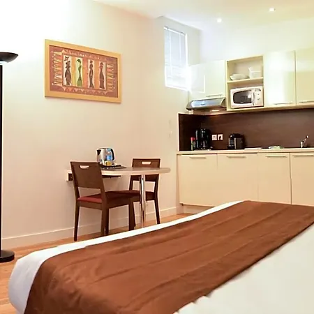 Residhotel Imperial Rennequin Aparthotel Paris