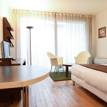 Residhotel Imperial Rennequin Appart hôtel