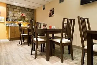Residhotel Imperial Rennequin 3* París