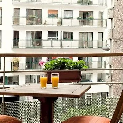 渣油昂佩利亚雷纳奎酒店