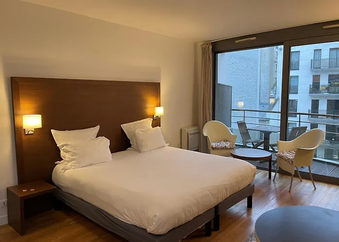 Residhotel Imperial Rennequin Aparthotel Paris