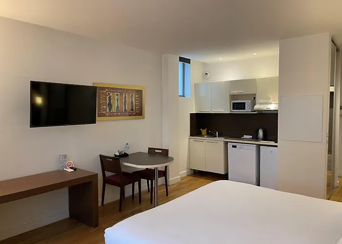 מלון דירות Residhotel Imperial Rennequin 4*