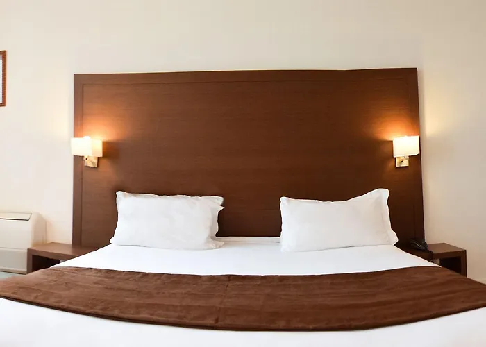 מלון דירות Residhotel Imperial Rennequin 4*